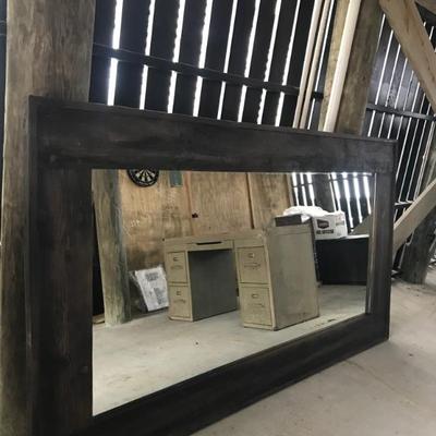 Monumental mirror
Measures 96 x 53