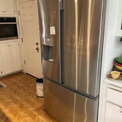 French Door Fridge - Like New!