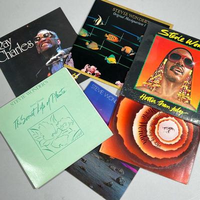 (6PC) STEVIE WONDER & RAY CHARLES VINYL COLLECTION | Includes: Songs in the Key of Love T13-340C2; Hotter Than July T8-373M1; In Square...