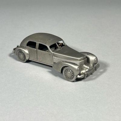 NOSTALGIC MINIATURES 1936-1937 CORD 810-812 | Die cast model car

Made in U.S.A. circa 1978, Miniature Vehicles, Westboro M.A. 01581