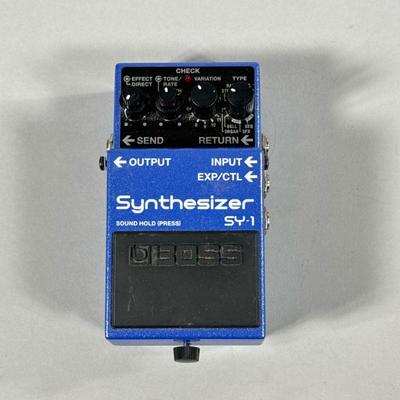 BOSS SY-1 SYNTHESIZER | Guitar Synthesizer.