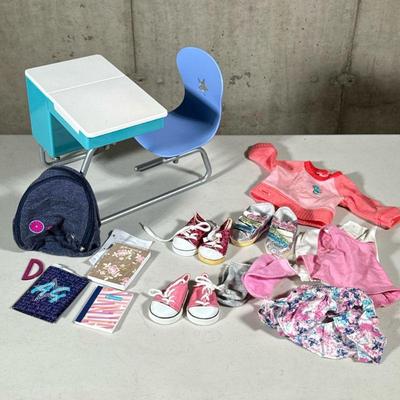 AMERICAN GIRL DOLL SCHOOL SET | Includes: desk, backpack, notebooks, 2 outfits & 3 pairs of shoes