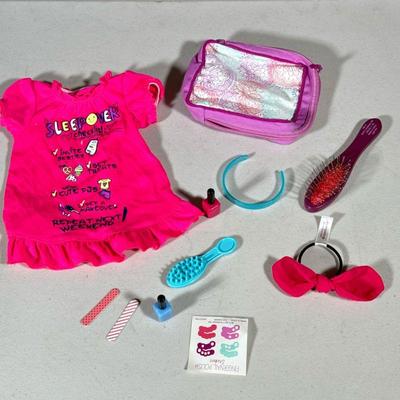AMERICAN GIRL MAKEOVER OUTFIT | Includes: makeover dress, hair brushes, main files, bows, hair bands, and makeup bag