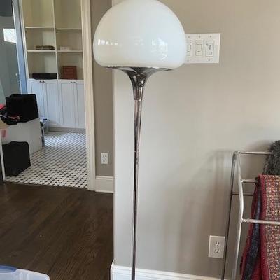 floor lamp