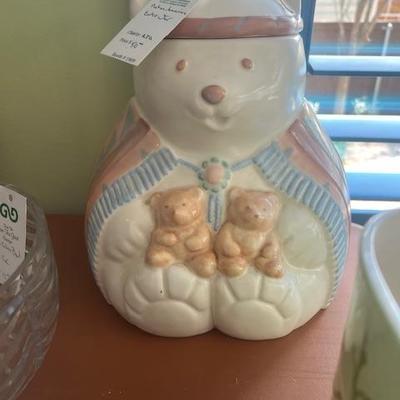 2 Vintage cookie jars