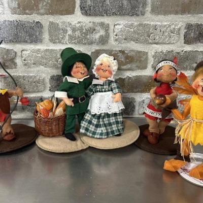 (4) Annalee Dolls Folk Art Fall Figurines