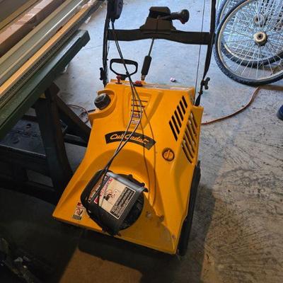 Cub cadet snow thrower