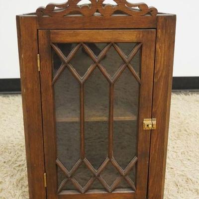 1117	VICTORIAN PINE HANGING CORNER CABINET W/FRETWORK TOP, APPROXIMATELY 10 IN X 20 IN X 31 IN HIGH
