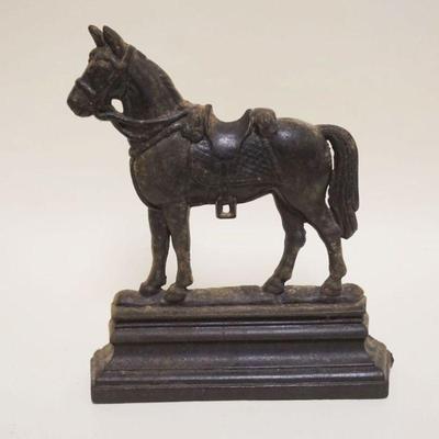 1017	ANTIQUE CAST IRON HORSE DOOR STOP, APPROXIMATELY 12 IN X 13 IN HIGH
