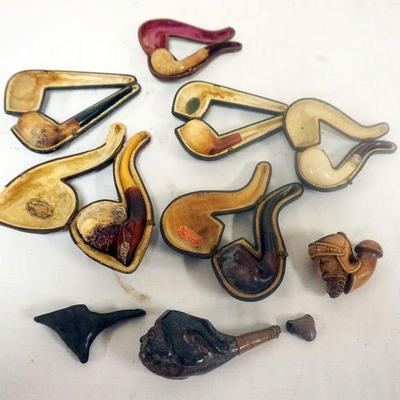 1263	COLLECTION OF VINTAGE TABACCO PIPES
