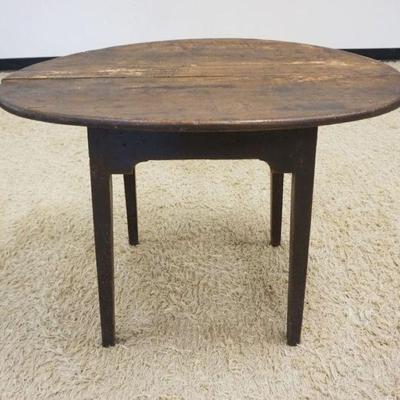 1135	ANTIQUE COUNTRY PINE OVAL TABLE W/PINNED CONSTRUCTION, APPROXIMATELY 36 IN X 26 IN X 26 IN HIGH
