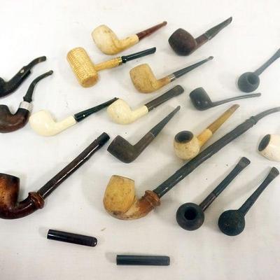 1262	COLLECTION OF VINTAGE TABACCO PIPES
