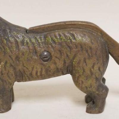 1201	ANTIQUE BRASS DOG NUT CRACKER, APPROXIMATELY 11 IN X 5 IN
