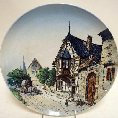 1189	METTLACH VILLEROY & BOCH CHARGER DEPICTING ENGLISH STREET SCENE, APPROXIMATELY 12 IN

