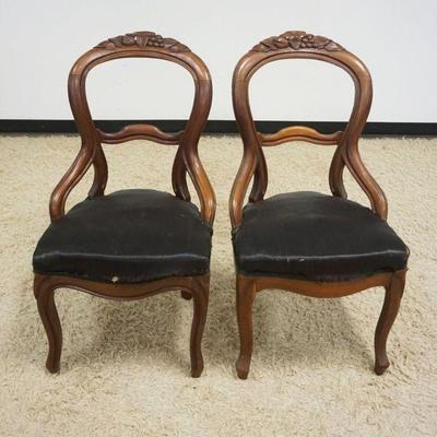 1116	PAIR OF WALNUT VICTORIAN BALLOON BACK SIDE CHAIRS W/CARVED FRUIT CLUSTERS CREST, NEEDS REUPHOLSTERY
