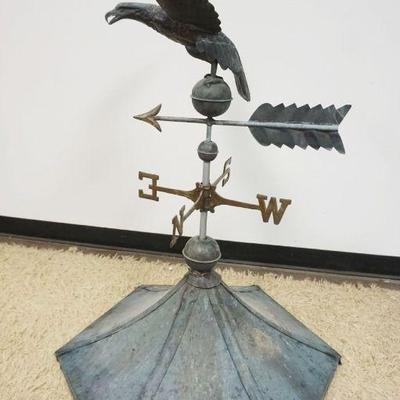 1038	LARGE VINTAGE COPPER WEATHER VANE, AMERICAN EAGLE, ON COPPER CUPOLA, ARPPROXIMATELY 47 IN HIGH
