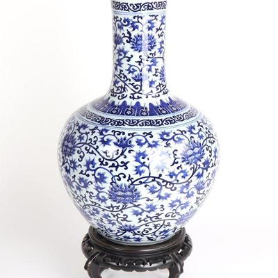 Large Chinese Blue & White Lotus Flower Wine Vessel Vase