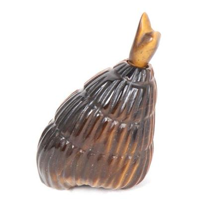 Shell Shaped Agate Carved Chinese Snuff Bottle