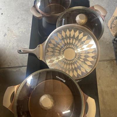 New set of pots/pan by momcoc 