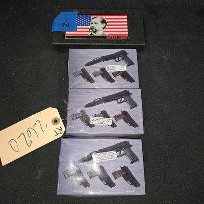 #2620 â€¢ Gun Folding Knife Collection
