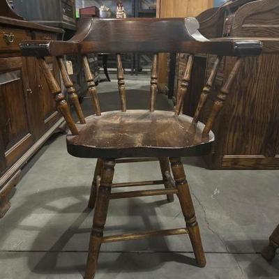 #5128 â€¢ Vintage wooden chairs
