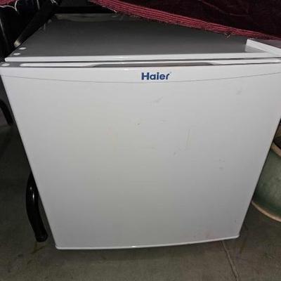 #6238 â€¢ Haifer Mini Fridge

