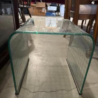 #5782 â€¢ Glass Nesting Tables
