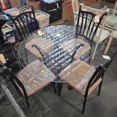 #7046 â€¢ Table and Chair Set
