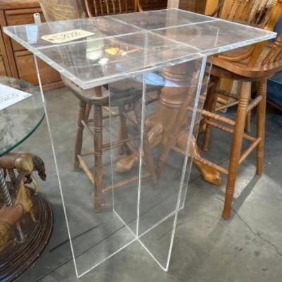 #5828 â€¢ Glass Table
