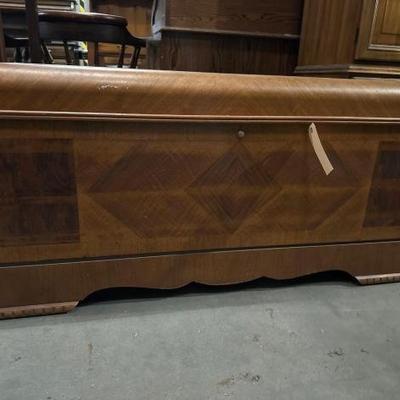 #5148 â€¢ vintage hope chest
