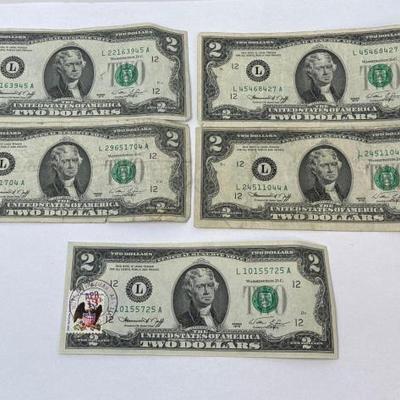 #820 â€¢ (5) 1976 Two Dollar Bills
