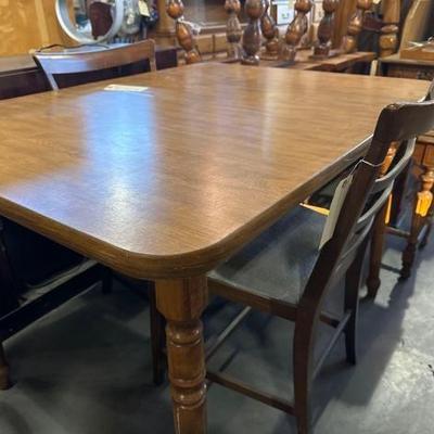 #5722 â€¢ Dining Room Table & 2 Chairs
