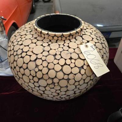 #6068 â€¢ Planter Pot
