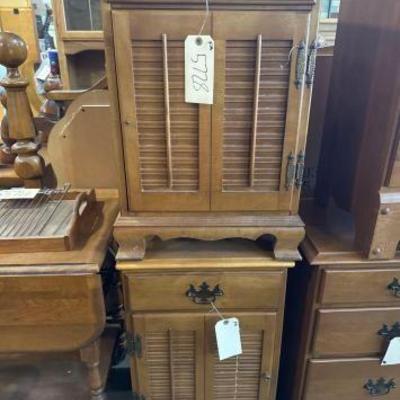 #5730 â€¢ 2 Dressers and 2 Nightstands
