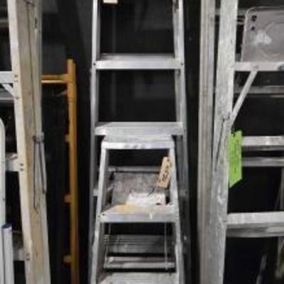 #4526 â€¢ 2 Ladders
