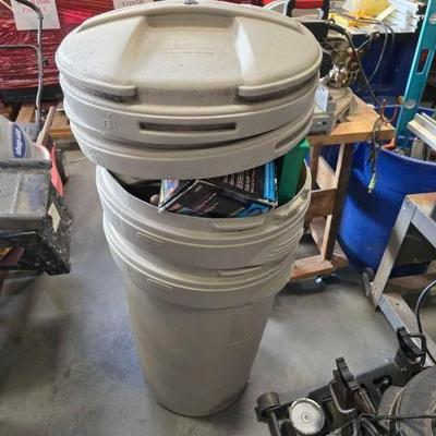#4060 â€¢ Rubbermaid Trash Can with Tools

