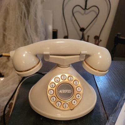 Retro rotary phone