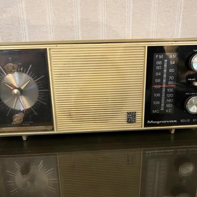 Magnavox â€¢ Solid State â€¢ Early 60â€™s â€¢ Radio â€¢ $49.50