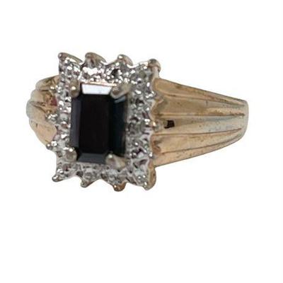Lot 006   
Sapphire and Diamond Accent Cocktail Ring