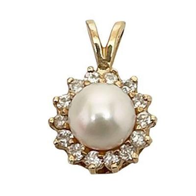 Lot 021   
Cultured 8mm Pearl and Diamond 14K Yellow Gold Pendant