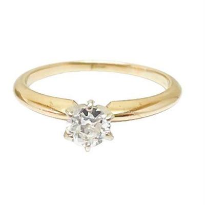 Lot 012   
Vintage Approx. 1 Carat Diamond 14 K Solitaire Engagement Ring