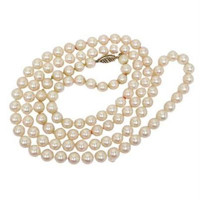 Lot 078   
Opera Length Natural 6 mm Cultured Pearl Necklace