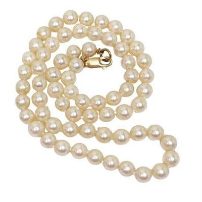 Lot 093  
Cultured Pearl Standard Single Strand Necklace