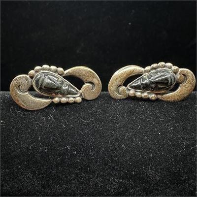 Lot 006   0 Bid(s)
Signed Taxco Mexican Sterling Silver Cufflinks