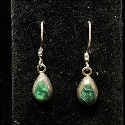 Lot 004-033   0 Bid(s)
Malachite and Sterling Silver Drop Earrings