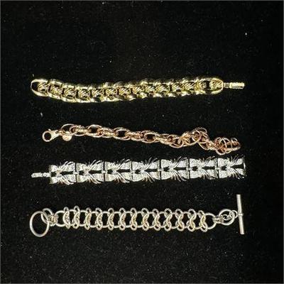 Lot 050-017   0 Bid(s)
Gold, Silver, and Bronze Tone Bracelets Set of 4