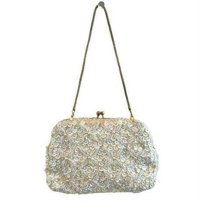 Lot 067   1 Bid(s)
Vintage White Beaded and Sequin Clutch Purse