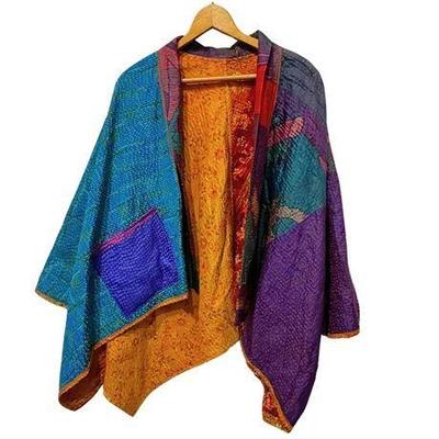 Lot 040-096   2 Bid(s)
Vintage Silk Pocket Jacket in Turquoise & Purple