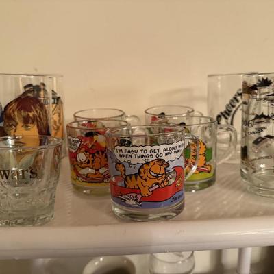 Garfield mugs, Star Wars glass 