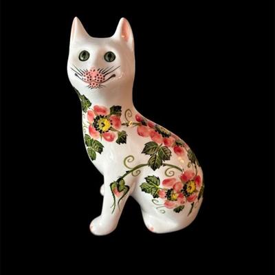 G Hill pottery cat